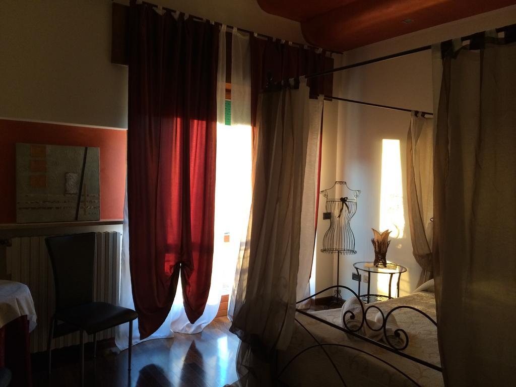 ヴェローナ La Boheme Bed & Breakfast 部屋 写真